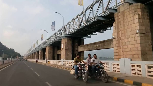  చంద్రబాబు ఇంటికి నాలుగు లైన్ల రోడ్డు