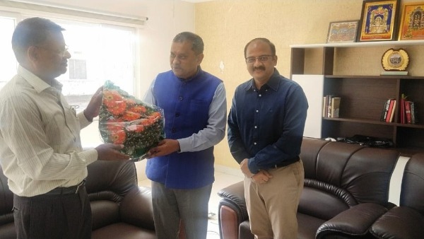 former ts sec for ap local body elections, nagireddy joins sec nimmagadda ramesh today former ts sec for ap local body elections, nagireddy joins sec nimmagadda ramesh today