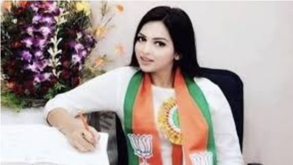 కొకైన్ తరలిస్తూ పట్టుబడిన బీజేపీ యువ నేత పమేలా గోస్వామి, అరెస్ట్ చేసిన పోలీసులు కొకైన్ తరలిస్తూ పట్టుబడిన బీజేపీ యువ నేత పమేలా గోస్వామి, అరెస్ట్ చేసిన పోలీసులు