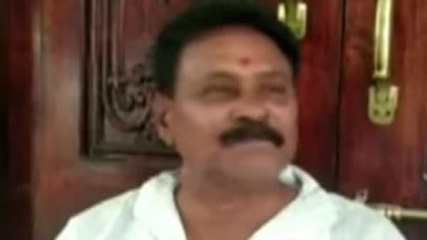 కుటుంబ విభేధాలతో వైసీపీకి గుడ్‌బై