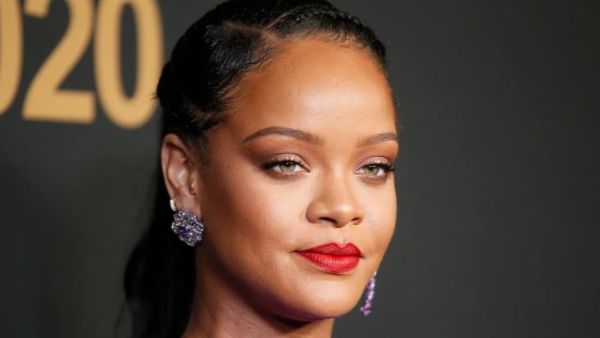 సోషల్ మీడియాలో యుద్దం...