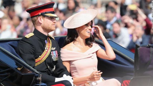 అచ్చు బాహుబలి సీన్ తరహాలో... అచ్చు బాహుబలి సీన్ తరహాలో...