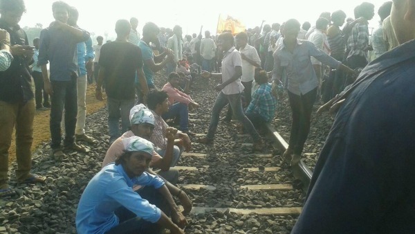 కాపు ఉద్యమం-తునిలో రైలు దహనం