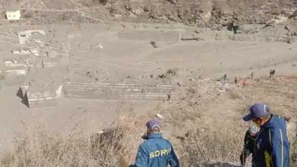  తెగిన హైడల్ ప్రాజెక్ట్..