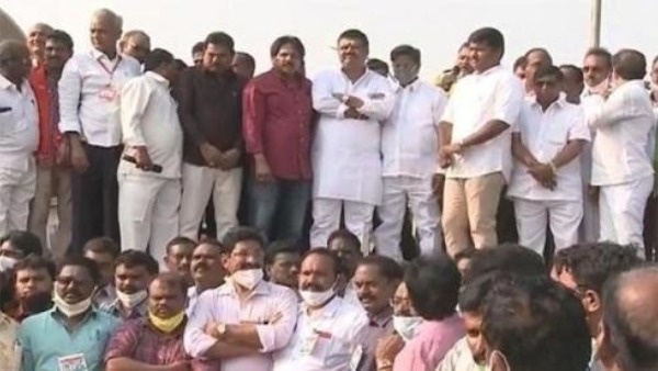 టీడీపీ, బీజేపీ దొందూ దొదే.. టీడీపీ, బీజేపీ దొందూ దొదే..