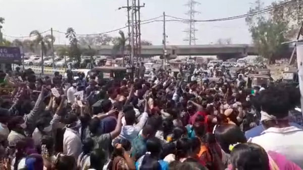  జగన్‌ సర్కారుకు వాలంటీర్ల షాక్‌