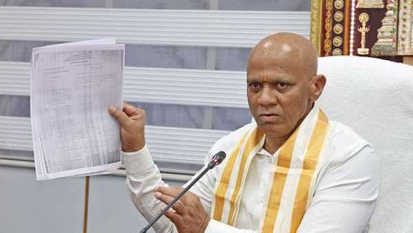 18 లక్షల విలువైన వెంట్రుకలను మిజోరాంకు ఎవరైనా తీసుకెళ్తారా?