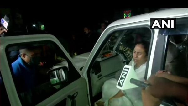 ఈసీకి ఫిర్యాదు.. ఈసీకి ఫిర్యాదు..