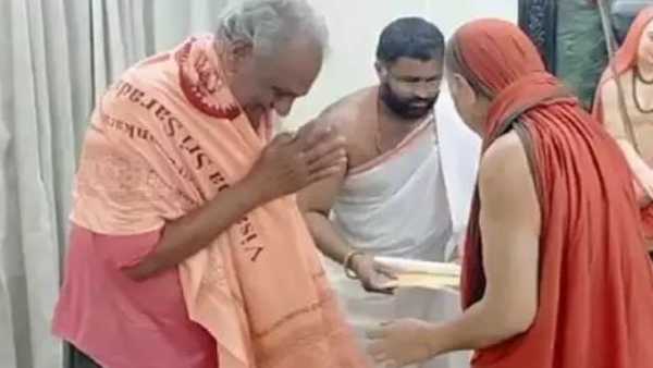 కమ్యూనిస్టులు నాస్తికులు కాదు..