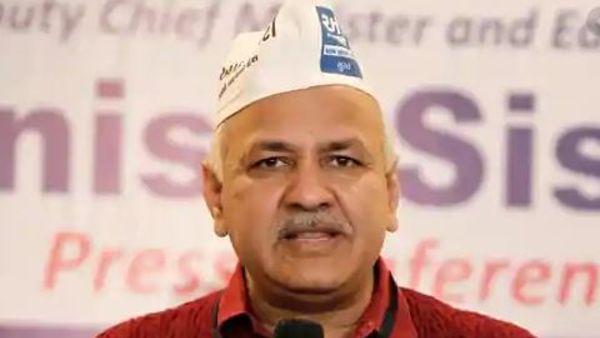 ప్రభుత్వం మద్యం దుకాణాలు నడపదని స్పష్టం చేసిన డిప్యూటీ సీఎం మనీష్ సిసోడియా