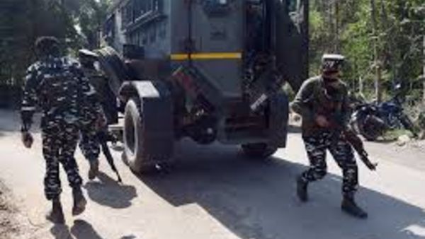 షోపియాన్ జిల్లాలో ఆకస్మిక తనిఖీలలో ఏడుగురు అరెస్ట్ .. షోపియాన్ జిల్లాలో ఆకస్మిక తనిఖీలలో ఏడుగురు అరెస్ట్ ..