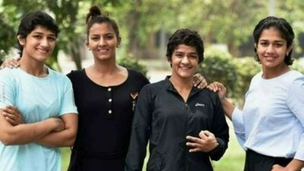 ఇంట్లో ఉరేసుకుని.. ఇంట్లో ఉరేసుకుని..