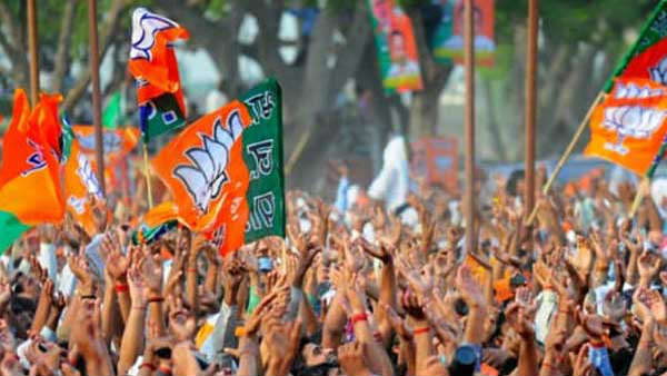 బీజేపీ కూటమికి 104-120 సీట్లు.. బీజేపీ కూటమికి 104-120 సీట్లు..