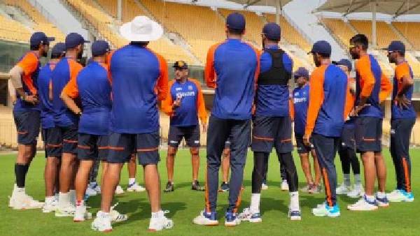 డబ్బులు రీఫండ్.. డబ్బులు రీఫండ్..