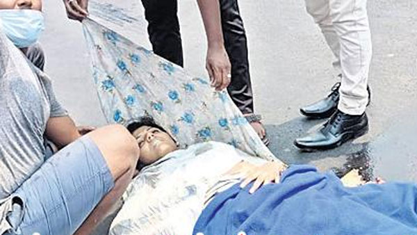 నాన్నా.. నన్ను బయటికి తీయండి..