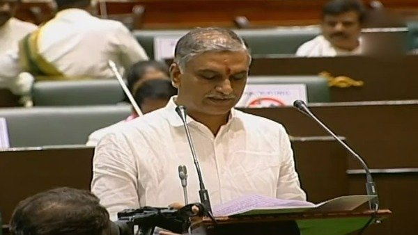ప్రభుత్వం తెస్తున్న అప్పులు ఒక ఏడాది బడ్జెట్ ని మించిపోయాయి ప్రభుత్వం తెస్తున్న అప్పులు ఒక ఏడాది బడ్జెట్ ని మించిపోయాయి