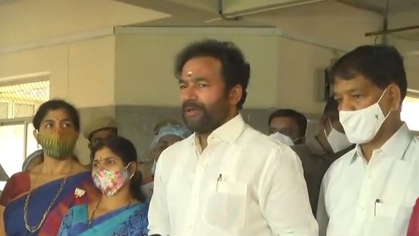 ఈటెల రాజేందర్‌తో కలిసి.. 