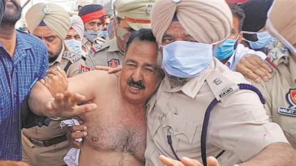 భయానక దాడి.. వీడియో వైరల్ భయానక దాడి.. వీడియో వైరల్