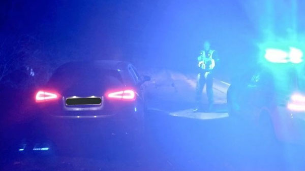 కారు ఊగుతుండటంతో...