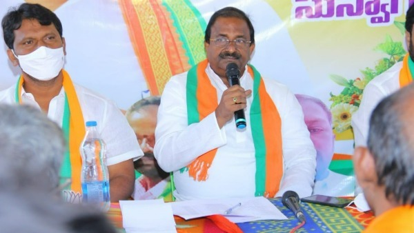 కేంద్ర పథకాలను ప్రజల్లోకి తీసుకెళ్ళే యత్నం చేస్తున్న బీజేపీ నేతలు 