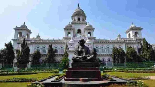  యూత్ కాంగ్రెస్ మెరుపు ముట్టడి.. నినాదాలతో మార్మోగిన అసెంబ్లీ పరిసరాలు..