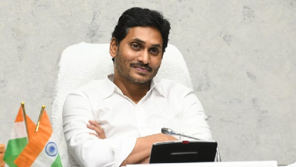  మొబైల్ అంబులెన్స్ లతో పశువులకు నేరుగా ఇంటి వద్దనే వైద్య సేవలు 