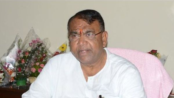 శుభాకాంక్షలు తెలిపిన పోచారం శుభాకాంక్షలు తెలిపిన పోచారం