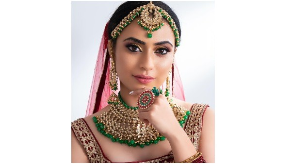 హీరోయిన్ తమ్ముడి దారుణ హత్య