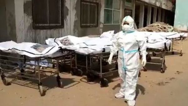 Bodies Pile Up In Raipur Govt Hospital In Chhattisgarhs Covid Horror Bodies Pile Up In Raipur Govt Hospital In Chhattisgarhs Covid Horror