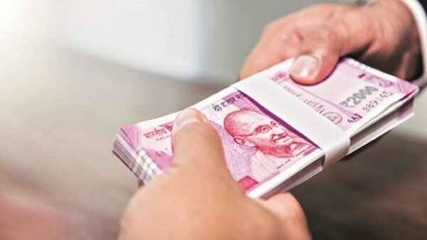 రెండో మొగుడికి రూ. లక్షలు డబ్బులు ఇచ్చాను