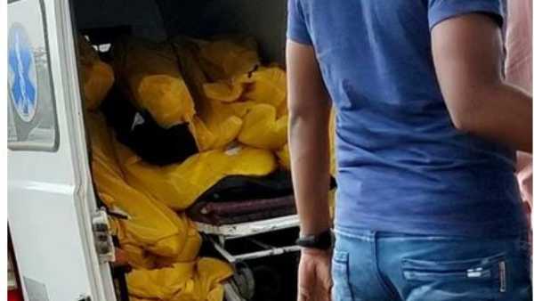 Bodies of 22 COVID-19 victims stuffed in one ambulance in Maharashtra, public outrage Bodies of 22 COVID-19 victims stuffed in one ambulance in Maharashtra, public outrage