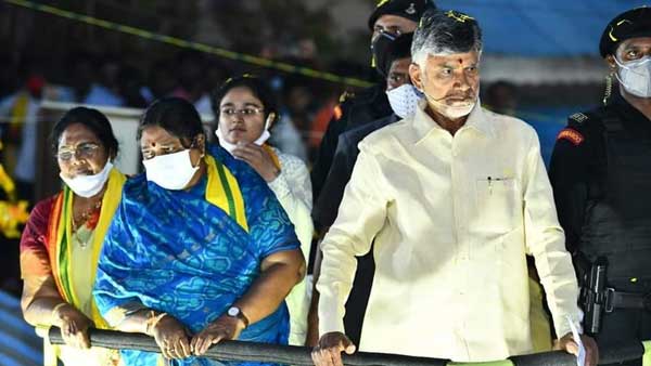 చంద్రబాబుపై దాడిని మల్లెల బాబ్జీ కేసుతో..