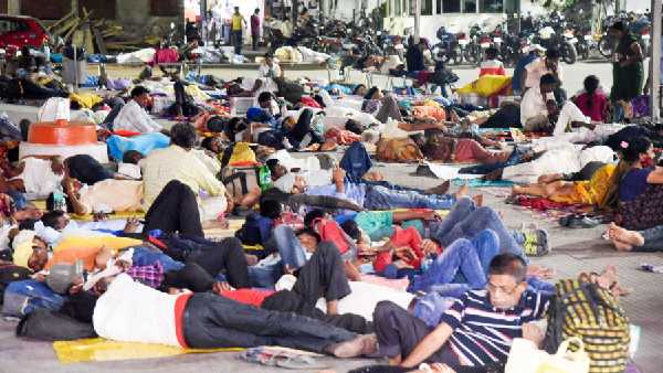 మహారాష్ట్రలో సెక్షన్ 144 , నేడు పీఎం మోడీ గవర్నర్లు , ఉప రాష్ట్రపతితో సమావేశం 