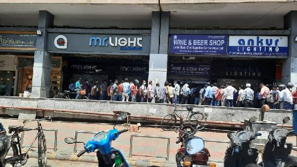 టికెట్ చూపిస్తే.. 