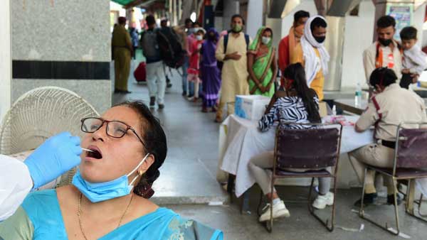 కోవిడ్ కేసుల్లో రికార్డ్ బ్రేక్