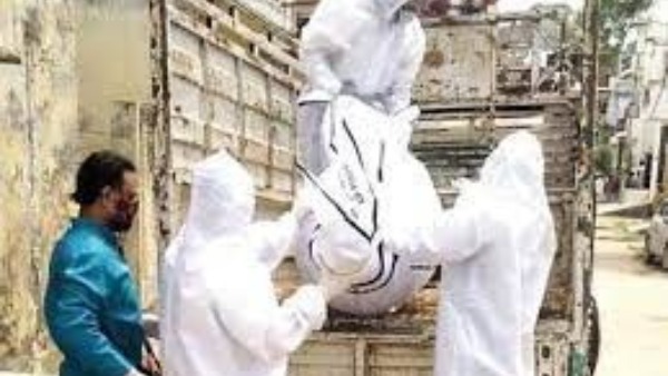  ఉత్తరప్రదేశ్ లక్నోలో కరోనా బాధిత మృతుల అంత్యక్రియలు నిర్వహిస్తున్న ముస్లిం యువకులు