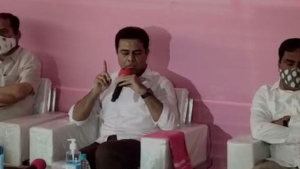 ప్రధాని మోడీ ఎన్ని ఉద్యోగాలు ఇచ్చారో చెప్పాలన్న కేటీఆర్ ప్రధాని మోడీ ఎన్ని ఉద్యోగాలు ఇచ్చారో చెప్పాలన్న కేటీఆర్