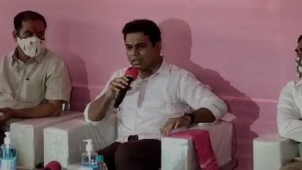 ఉగాదికి ఒకరోజు ముందే నగరంలో మిషన్ భగీరథ త్రాగునీరు అందించాం ఉగాదికి ఒకరోజు ముందే నగరంలో మిషన్ భగీరథ త్రాగునీరు అందించాం