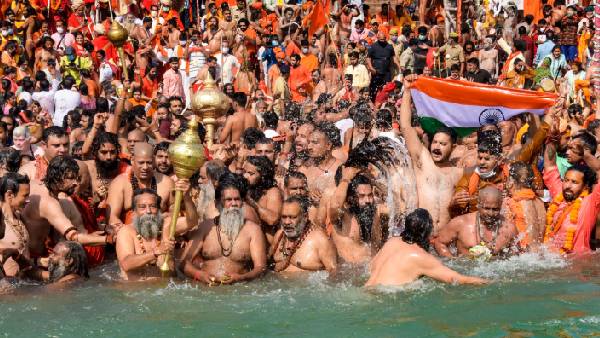 కరోనా కట్టడి కోసం ఉత్తరాఖండ్ ప్రభుత్వం కఠిన నిర్ణయాలు 