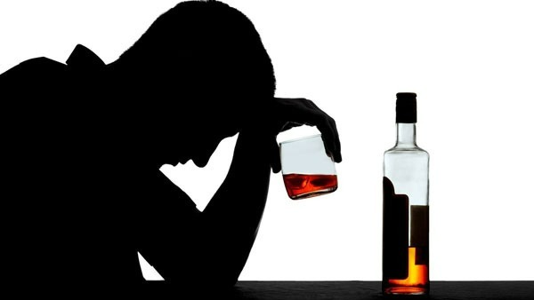 బాటిల్‌లో పాము పిల్ల