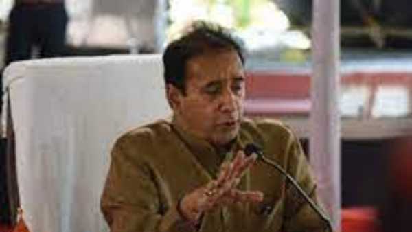  అవినీతి కేసు నమోదు చేసిన సీబీఐ .. ఉదయం నుండి ఆయన నివాసాలలో సోదాలు