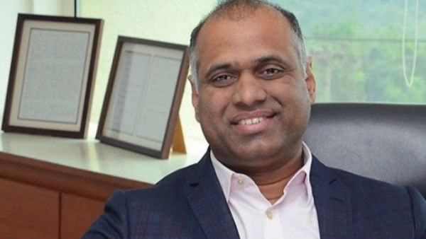 లంగా డాన్స్ లేసే సార్లకు 50 కోట్లు .. రీల్ హీరోలపై షాకింగ్ కామెంట్స్ లంగా డాన్స్ లేసే సార్లకు 50 కోట్లు .. రీల్ హీరోలపై షాకింగ్ కామెంట్స్