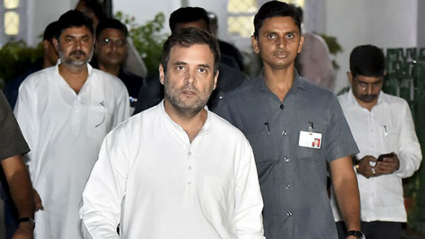 వ్యాక్సిన్ వ్యూహం పెద్ద నోట్ల రద్దుకు తక్కువ కాదన్న రాహుల్ గాంధీ వ్యాక్సిన్ వ్యూహం పెద్ద నోట్ల రద్దుకు తక్కువ కాదన్న రాహుల్ గాంధీ