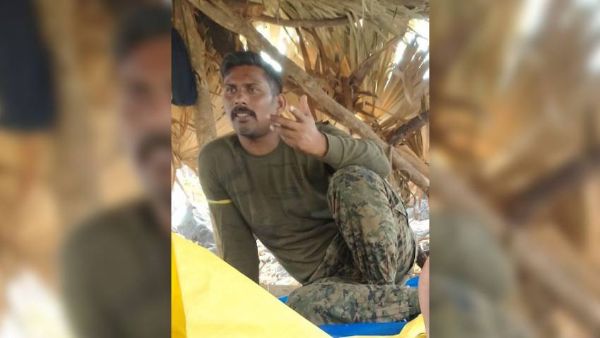  ఏప్రిల్ 2 న ఛత్తీస్‌ గడ్ లోని సుక్మా-బీజాపూర్ ప్రాంతంలో మావోల బందీగా రాకేశ్వర్ సింగ్