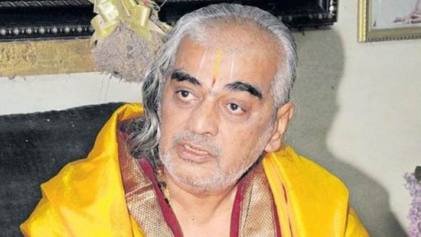 పట్టు వదలని దీక్షితులు...