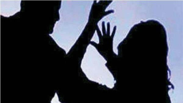 భర్తతో విడాకులు