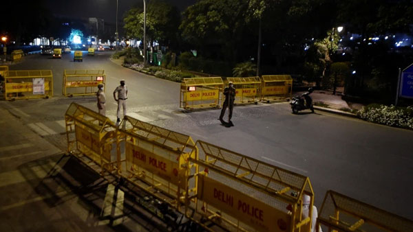 నిబంధనలు ఉల్లంఘించిన వారిపై ఐపీసీ 188 ప్రకారం కేసులు