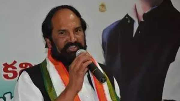 సాగర్ ఆయకట్టు ఎడారిగా మారే ప్రమాదం : ఉత్తమ్