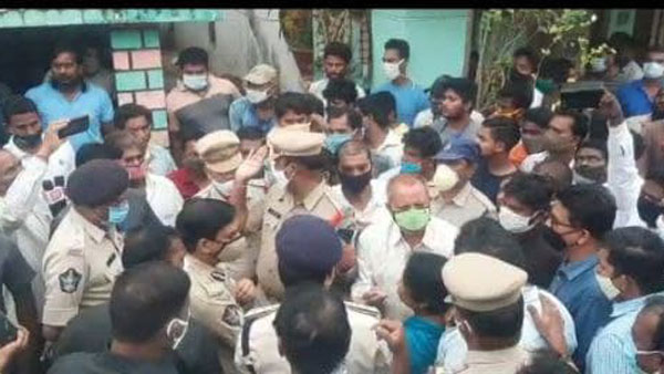 అత్యంత పాశవికంగా హత్యలు