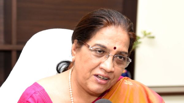  తొలిరోజే నీలంకు తలనొప్పులు..